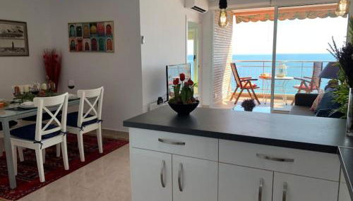 Apartamento con vistas al mar primera linea de playa del Postiguet - Photo 5