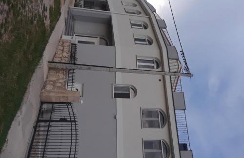 Water view brand new Apartment, short stroll to beach, peaceful! - Foto 27