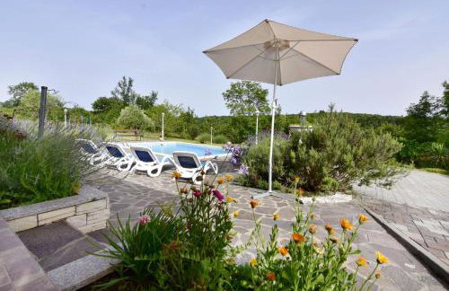 Villa with private pool and garden retreat - Foto 79