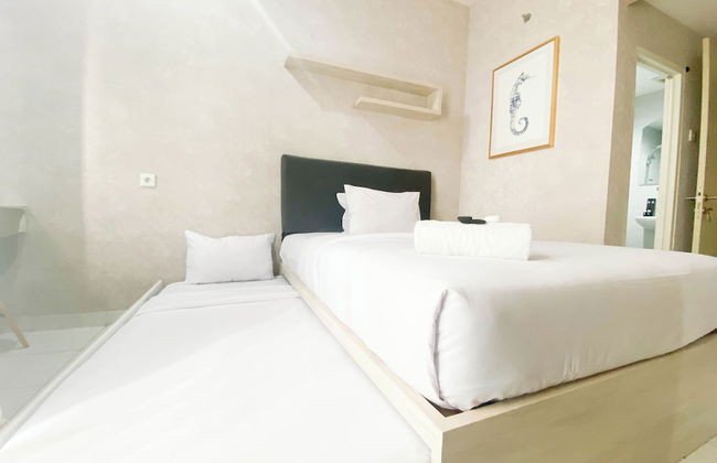 Elegant And Homey Studio At Amartha View Apartment - Photo 4