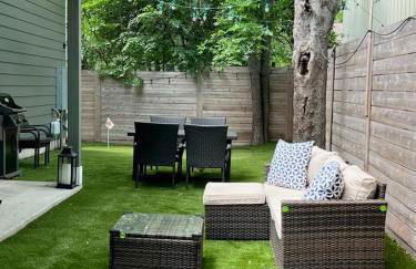 Luxe 2023NewBuild Entire home with 3BR 7BDs Ideal for Long Winter Stays, Outdoor, Central - Foto 1