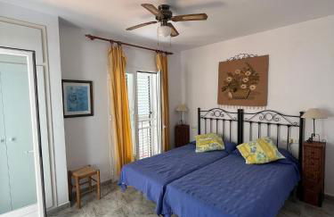 Duplex en urbanización con piscina comunitaria y wifi - Foto 10