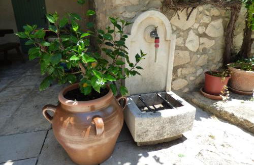 Semi-detached provencal farm with swimming pool - Foto 26