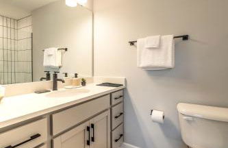 Arcade Game Room! Luxury New 3BR CLE Clinic UnivCircle Little Italy - Foto 18