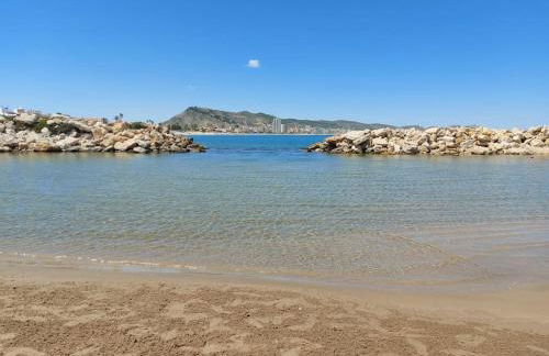 Vacaciones con el Mediterráneo a menos de 50 metros - Foto 26