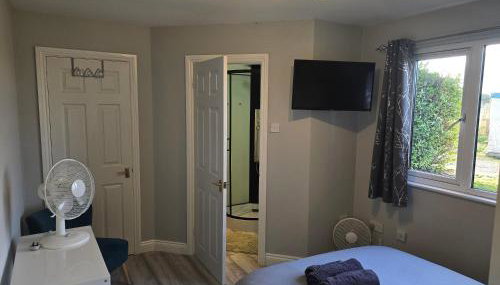 The Reading Chalet and gardens, suitable for contractors - Foto 4