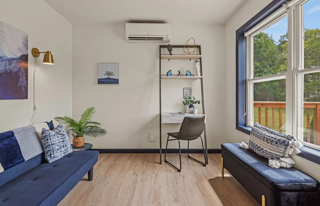 For Lake Sake by Avantstay Lakefront Hot Tub View - Photo 25