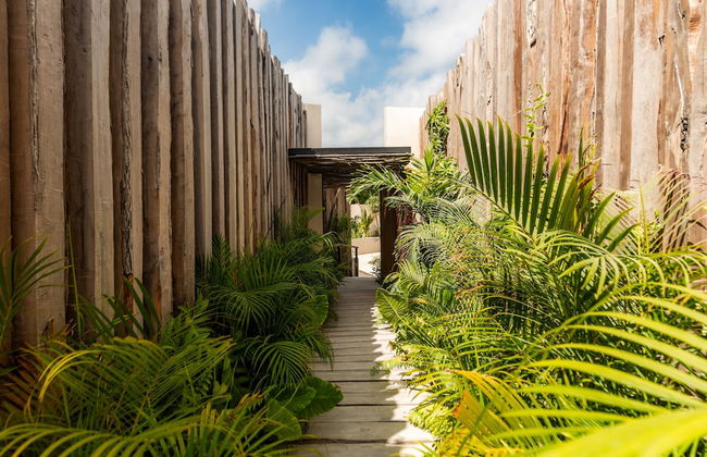 BESPOKE, member of Small Luxury Hotels - Photo 2