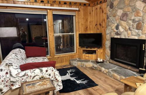 Snowmobile, ATV, Horseback Riding Haven with Quick Trail Access & Games & Entertainment Room - Foto 4