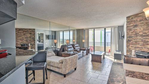 Sleek Beachfront Getaway with Community Perks! - Foto 4