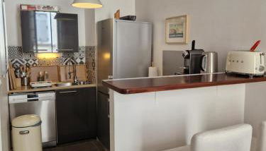 2 pièces dans le centre avec petite terrasse 3*** - Foto 3