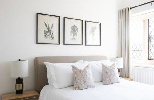 Number 42 by The Butler Collection - Foto 19