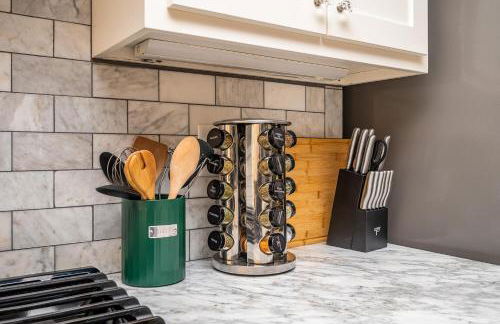 4BR/3BA Luxurious Decatur Home w/ Patio & Backyard - Foto 9