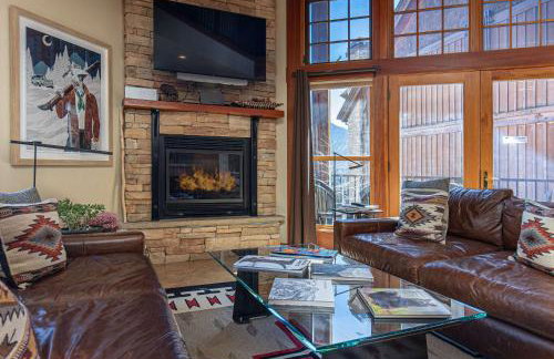 HotTub-Elkpoint-True Ski In Ski Out Family &Pet Friendly - Photo 1