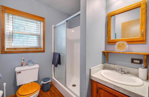 Dog-Friendly Michigan Home with Deck and Fire Pit! - Foto 17