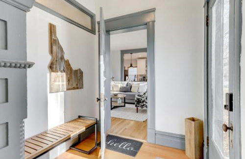 Cozy North End Farmhouse Easy walk to Downtown - Photo 3