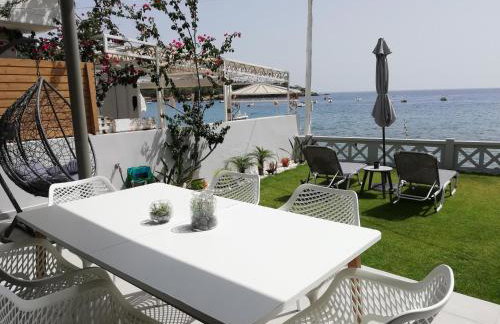 LENICO Seafront Villa - Photo 35