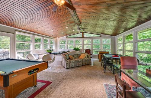 Golf Course Views and Games Galore - Vine Grove Gem! - Foto 3