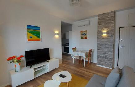 Apartments Square - Photo 42