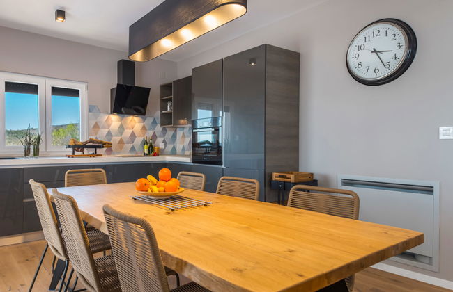 Villa with Swimming Pool, Outdoor Kitchen, Sauna, Hot Tub, Play Area, Sea View - Foto 15