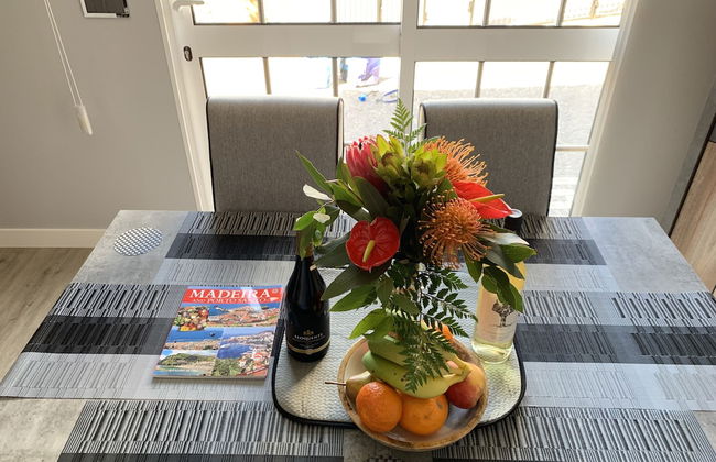 Funchal Apt- Sleeps 2 - Pool & Parking - Madeira - Foto 25