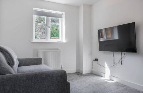 Beach Mews - Modern townhouse with patio and private parking - Photo 35