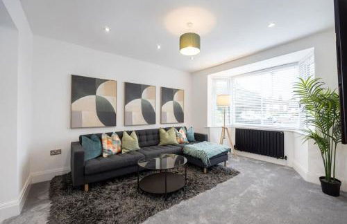 The Wilmslow House Free Parking - Close to Airport - Foto 2