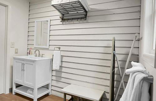 Awendaw Retreat 2 BR Cottage BBQ & Fire Pit - Foto 27