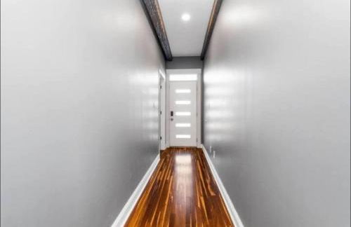 Chic 5 BD home in Little Italy - Foto 45