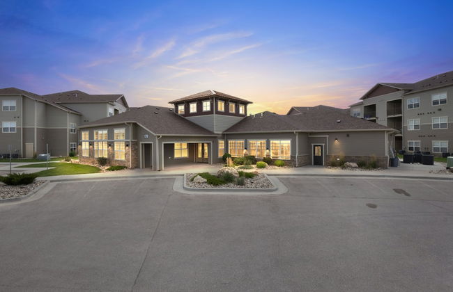 Luxurious 1 Bed 1 Bath Apartment At The Meadows 1 Bedroom Apts by FlexHaus - Photo 29