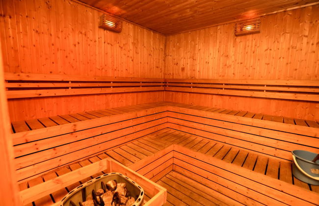 Richmond & Aston Kiara Suites KL - Photo 22