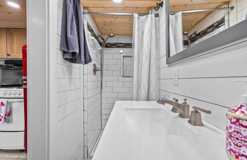 River Crossing Tiny Cabin - Foto 20