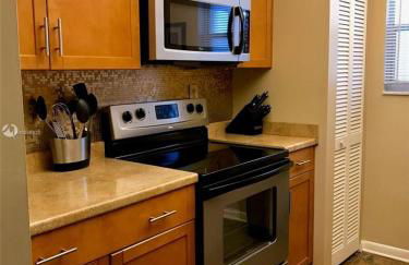 Walk to the Beach at Sunny Isles - Foto 6