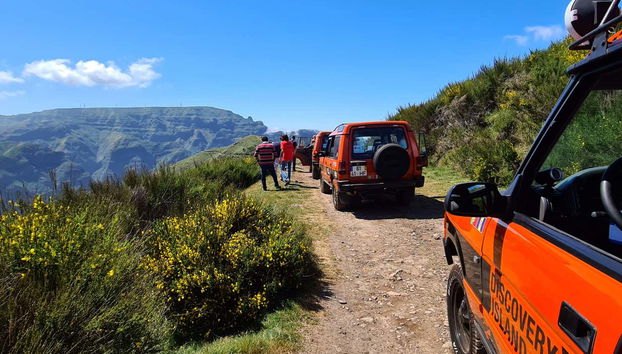 Varie jeep durante l'escursione