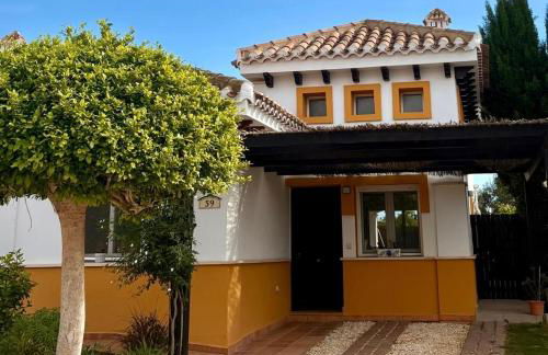 Villa Alegre, Mar Menor Golf - 2 beds - 2 baths - private heated pool - solarium - family friendly - Foto 6