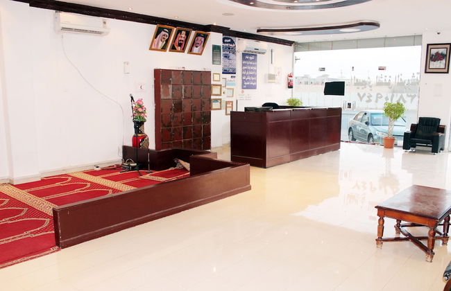 Al Eairy Furnished Apartments Qassim 4 - Photo 2