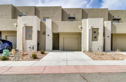 3 Mi to Downtown WFH-Friendly ABQ Townhome! - Photo 24