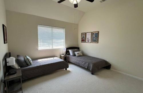 Lovejoy Serenity - Amazing pool, Games, Movie Room - Photo 27