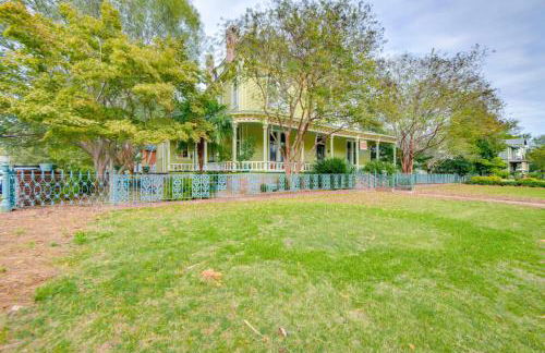 Ornate Victorian with Courtyard and Fire Pit - Foto 41