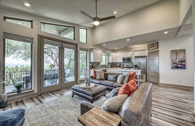 Upscale 5BR Home on Lake Travis With Hottub & Lake Views - Foto 1