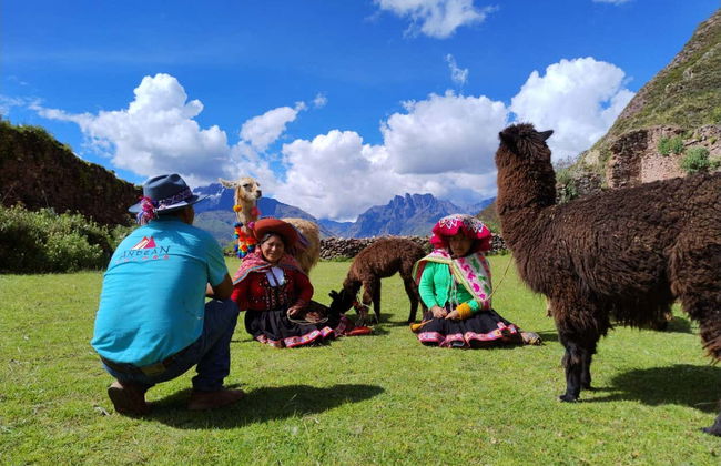 Ruta privada de senderismo con llamas y alpacas por el Valle Sagrado - Foto 7