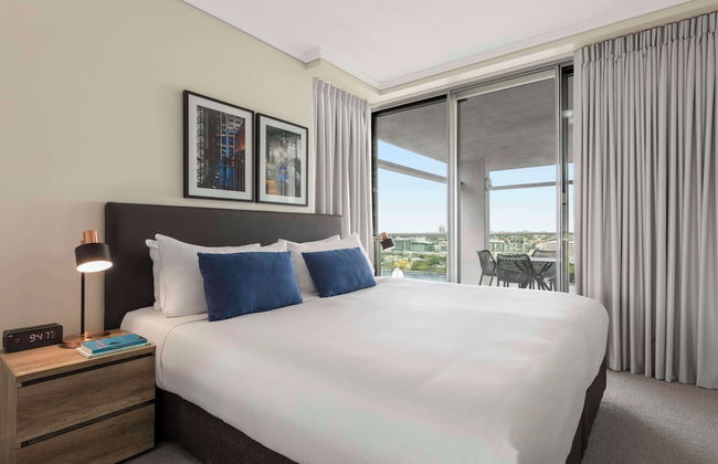 Oaks Brisbane Casino Tower Suites - Photo 21