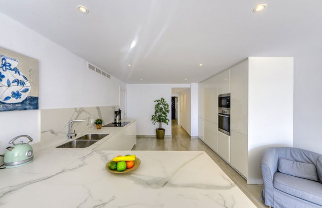 Apartment in Roses Near Rock Beach - Photo 9