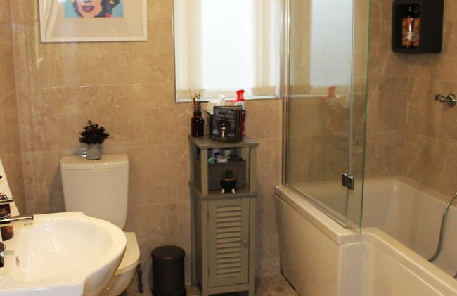 4 Bed Boutique House Lisburn Road - Foto 5
