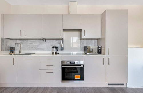 City Service Lets - Large Cheam Village 1 bed Apartment with Free parking - Fantastic Transport Links - Foto 7