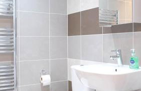 Spacious 4 Bedroom Home with Garden in Bedford - Foto 51