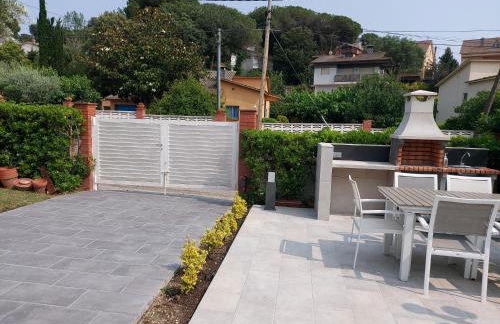 Cerca de Barcelona, y entre tres Parques Naturales, casa de 4 habitaciones y 2 baños con piscina, barbacoa y chimenea - Foto 29