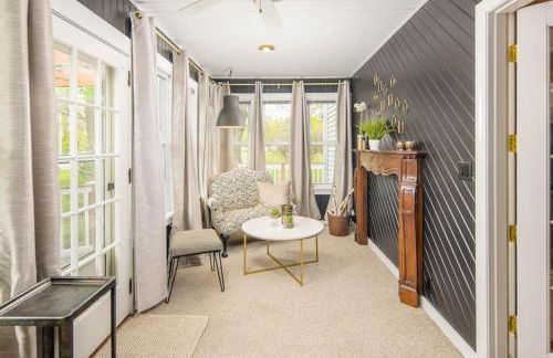 Urban Farmstead Family Retreat - Game Barn - Foto 14