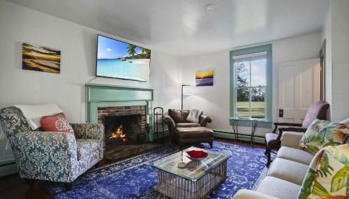 3BR Farmhouse with Porch Fire Pit Horseshoe Pit - Foto 3