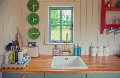 Luxury hut on the River Arle - Foto 10